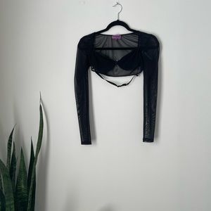 Black cropped edikted top